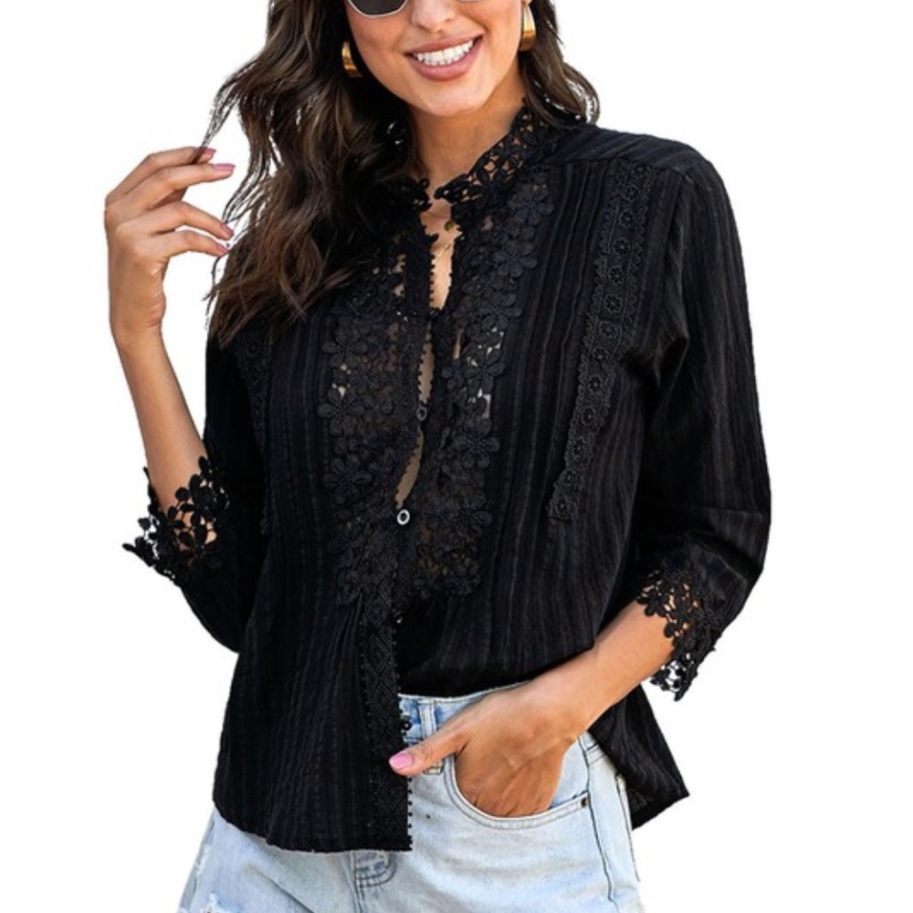 Last 1! NWT Crochet Lace Top